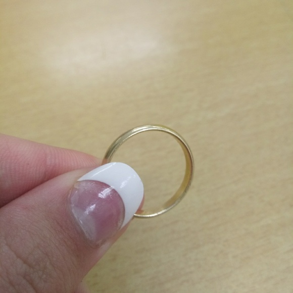 Ring - Picture 3 of 3